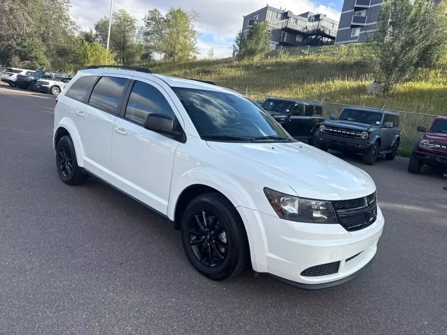 2020 Dodge Journey SE photo 1