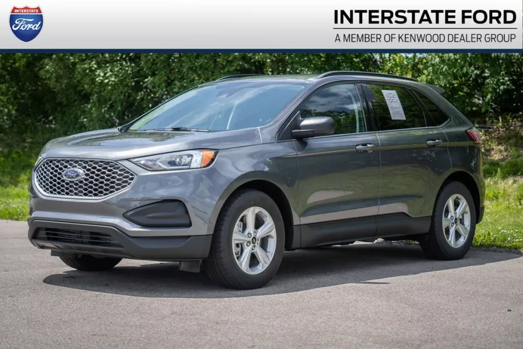 2024 Ford Edge SE photo 1