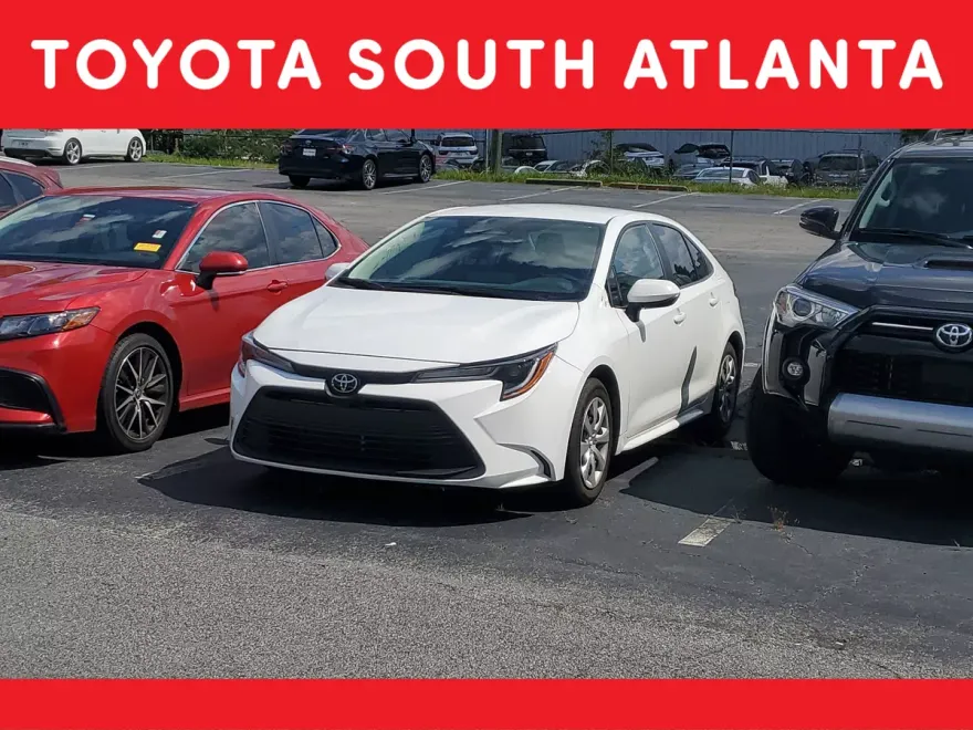 2024 Toyota Corolla LE photo 1