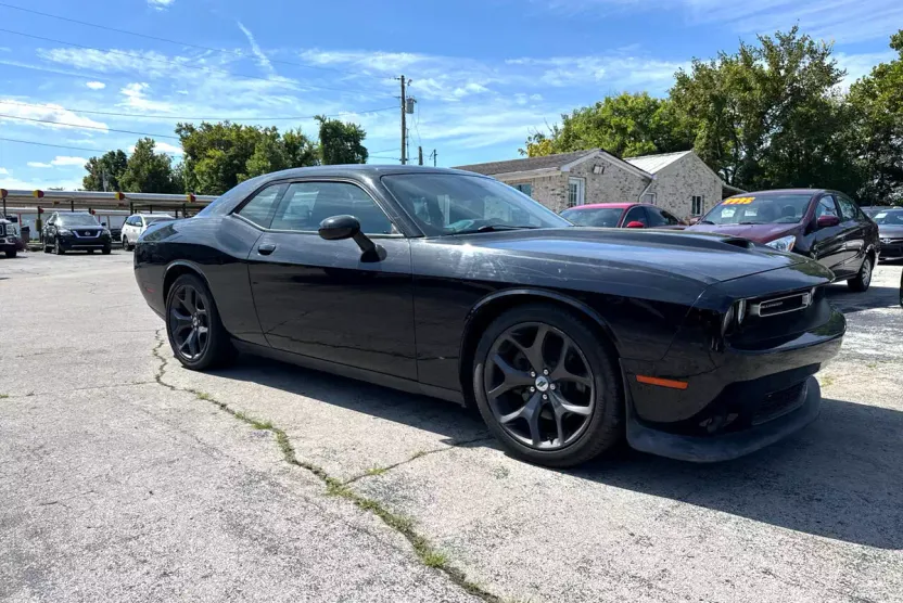 2019 Dodge Challenger GT photo 1