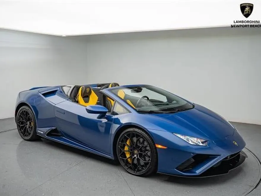 2023 Lamborghini Huracan Evo Spyder RWD photo 1