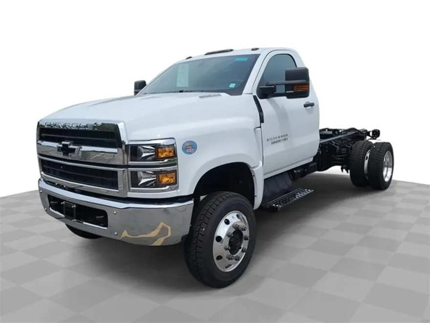 2024 Chevrolet Silverado 5500HD Work Truck photo 1