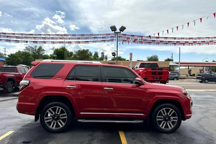 2018 Toyota 4Runner Limited 4WD V6 photo 1
