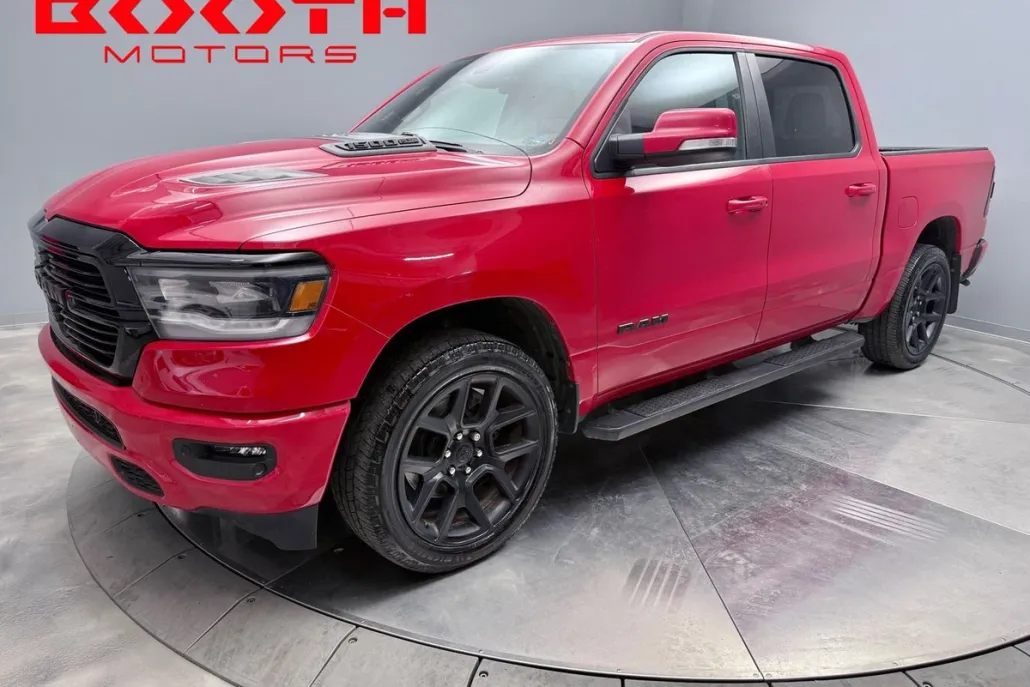 2021 Ram 1500 Sport photo 1