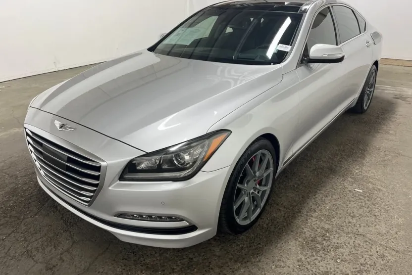 2015 Hyundai Genesis 5.0 photo 1