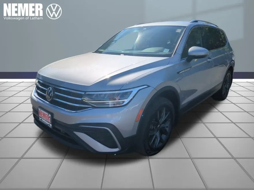 2022 Volkswagen Tiguan SE photo 1