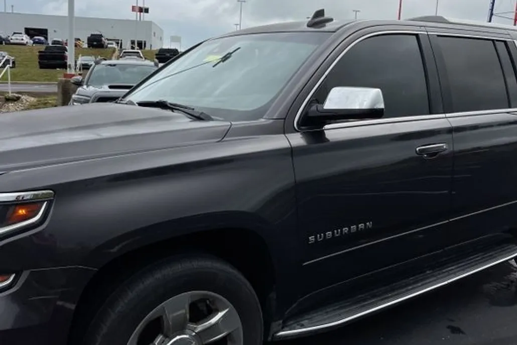 2016 Chevrolet Suburban LTZ photo 1