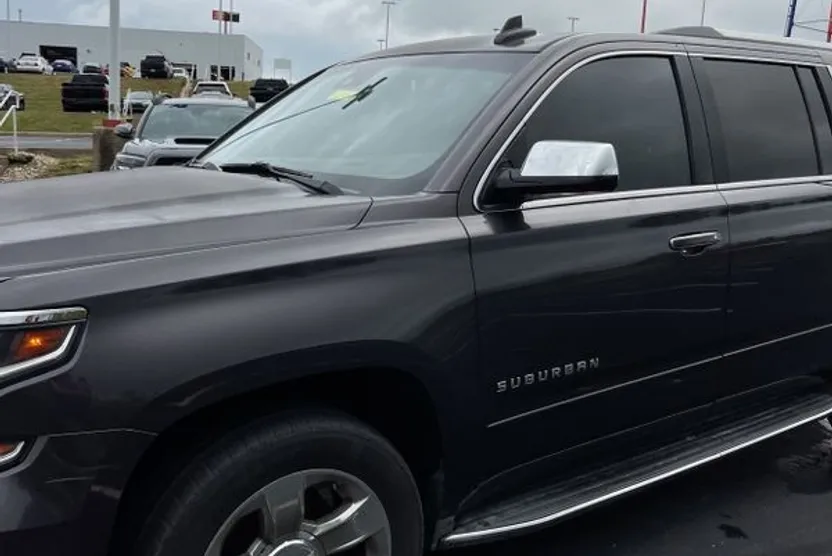 2016 Chevrolet Suburban LTZ photo 1