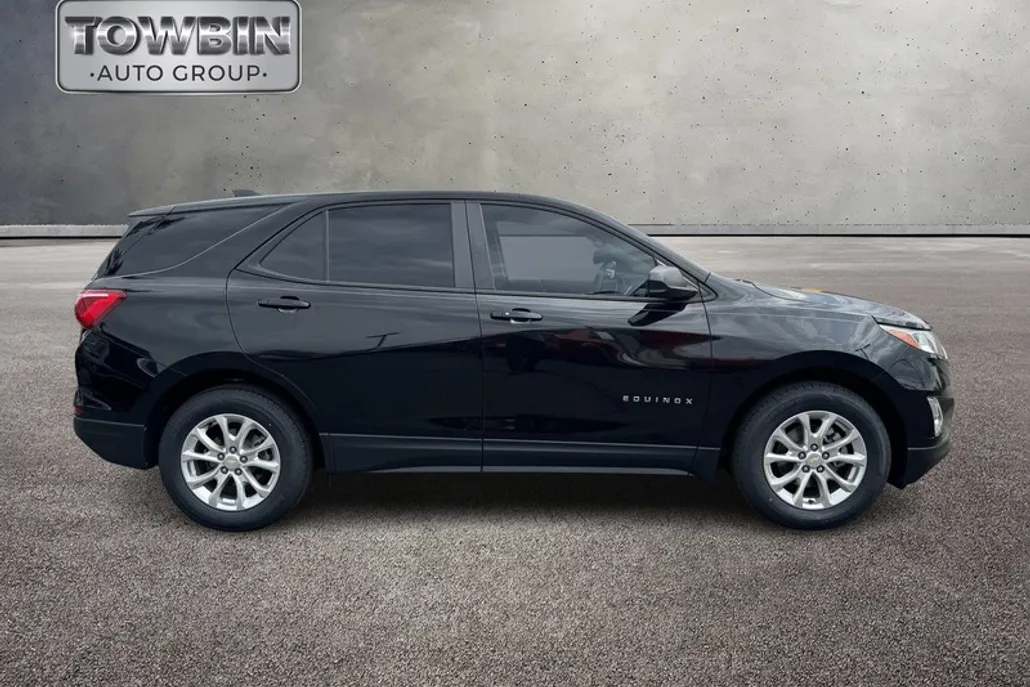 2020 Chevrolet Equinox LS photo 1
