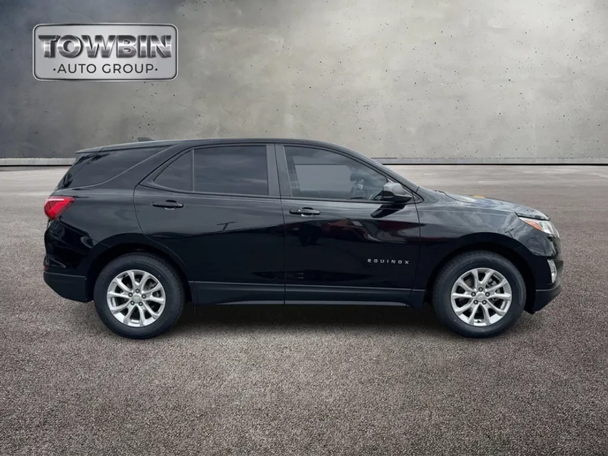 2020 Chevrolet Equinox LS photo 1