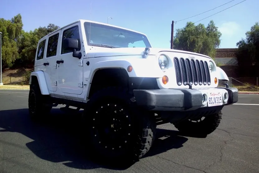 2011 Jeep Wrangler Unlimited Sahara photo 1