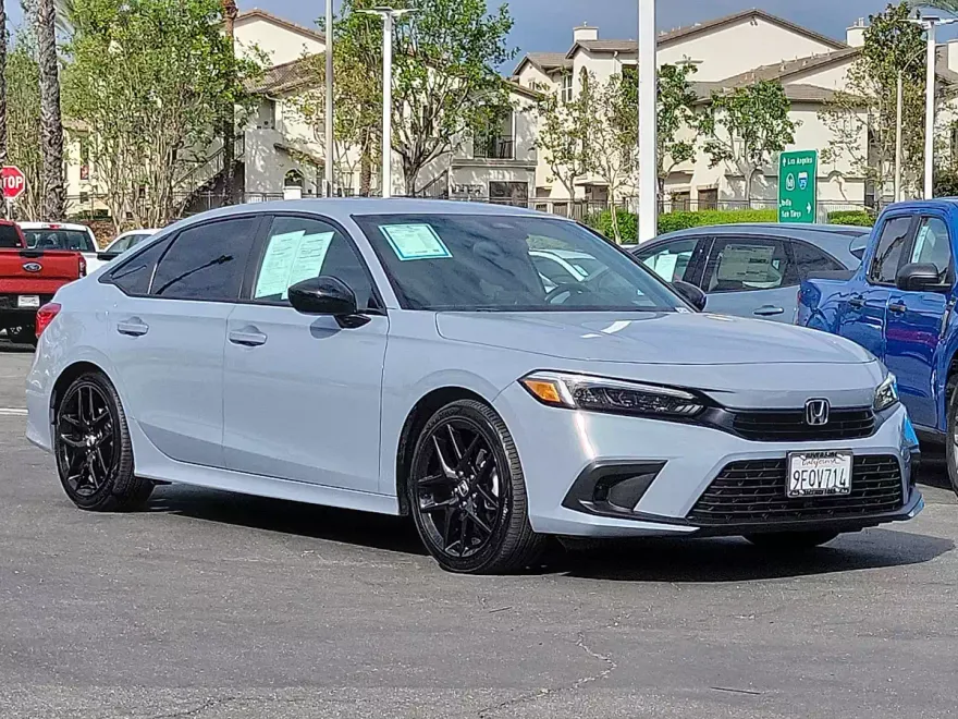 2023 Honda Civic Sport photo 1