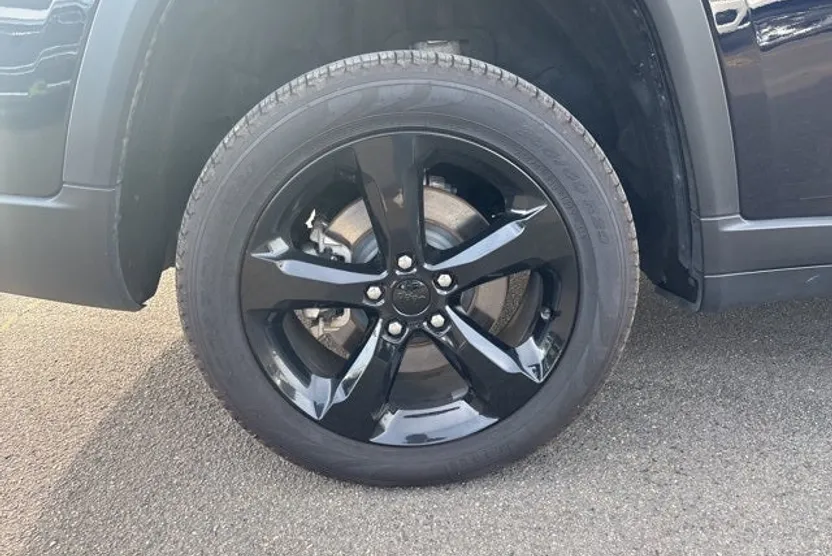 2024 Jeep Grand Cherokee Limited photo 1