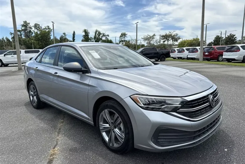 2024 Volkswagen Jetta 1.5T SE photo 1
