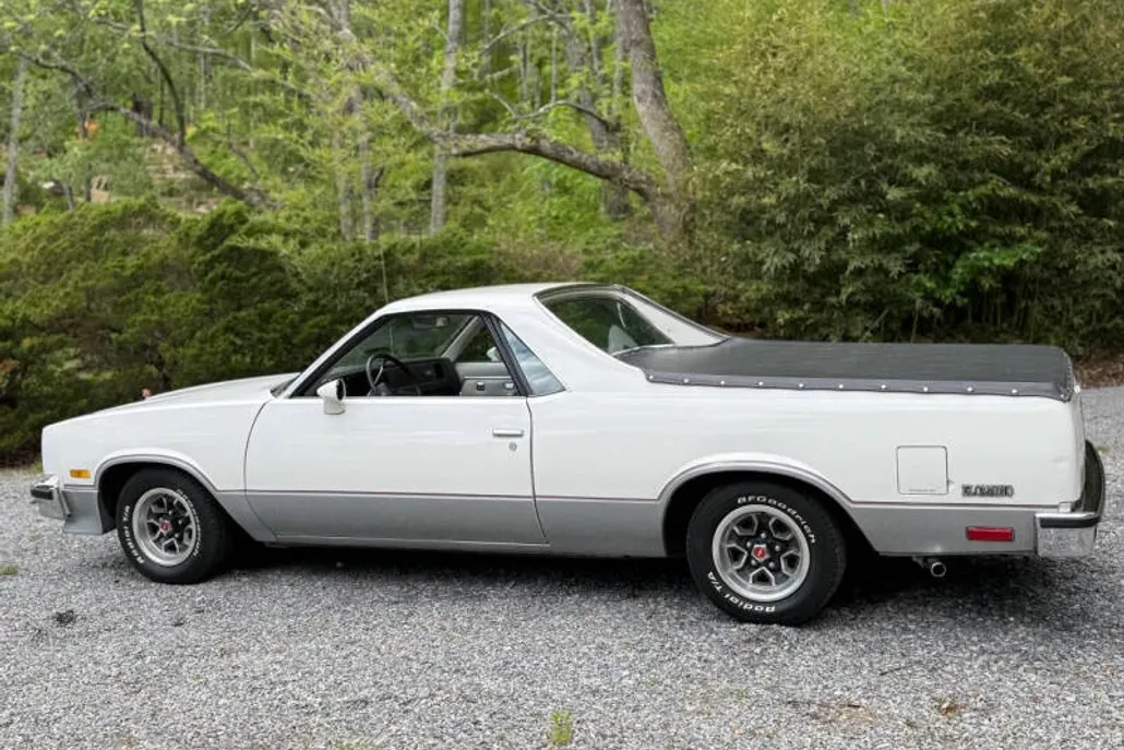 1984 Chevrolet El Camino photo 1