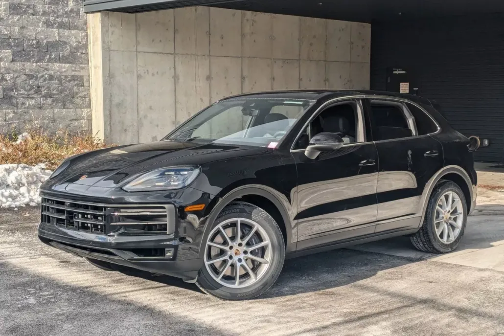 2025 Porsche Cayenne photo 1