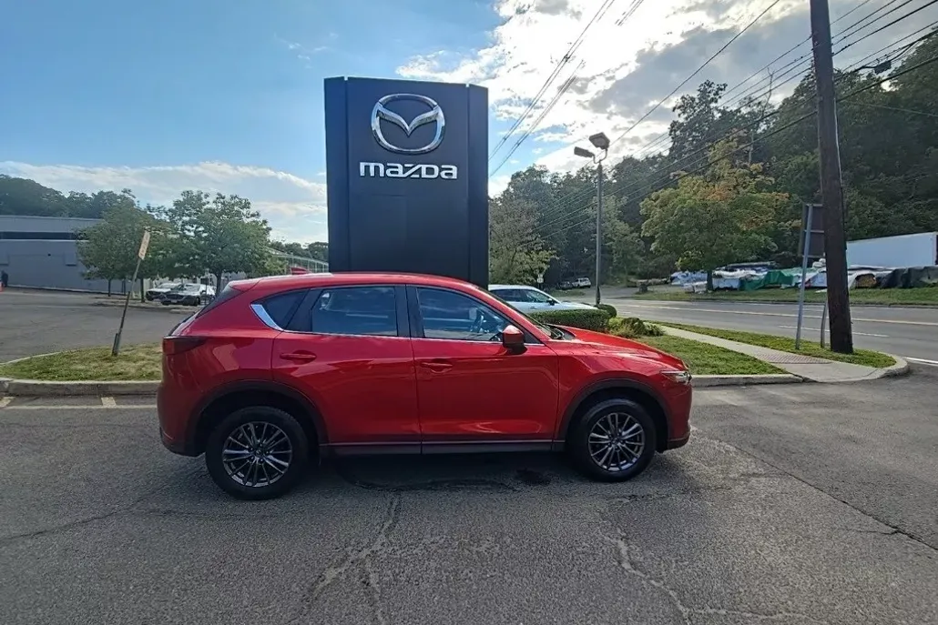 2019 Mazda CX-5 Sport photo 1