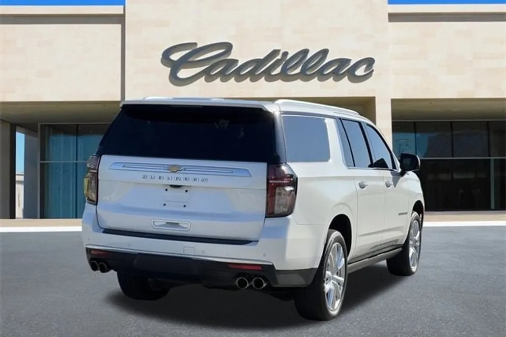 2021 Chevrolet Suburban High Country photo 1