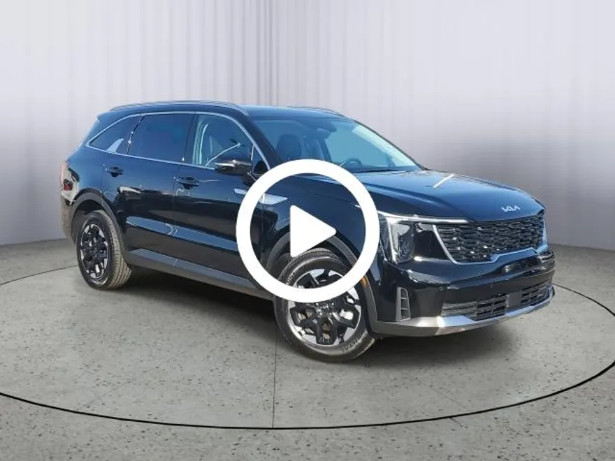 2025 Kia Sorento S photo 1