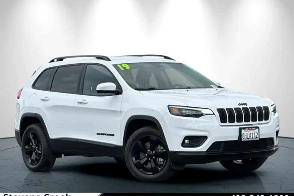 2019 Jeep Cherokee Altitude photo 1