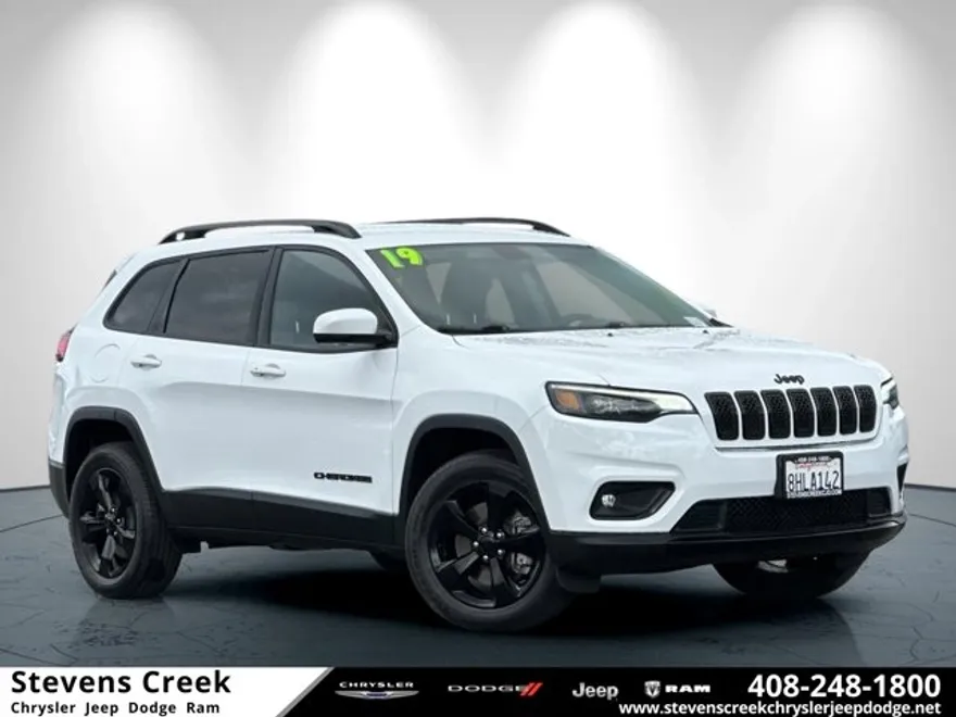 2019 Jeep Cherokee Altitude photo 1