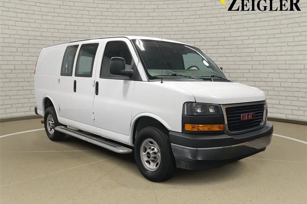 2023 Gmc Savana 2500 Cargo photo 1