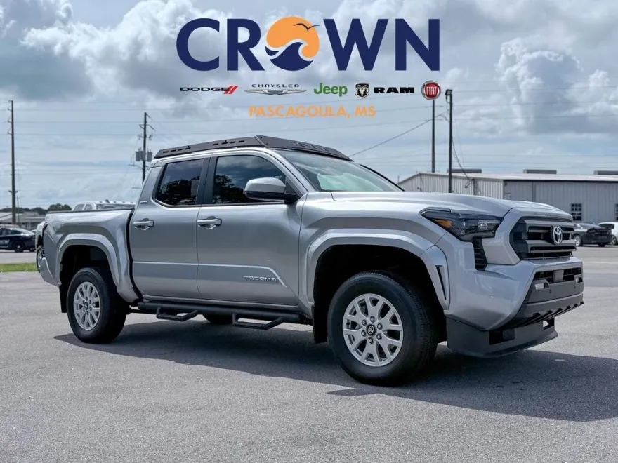 2024 Toyota Tacoma SR5 4x4 photo 1