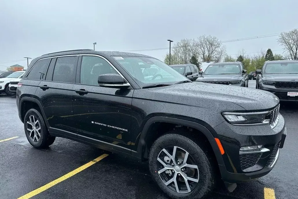 2025 Jeep Grand Cherokee Limited photo 1