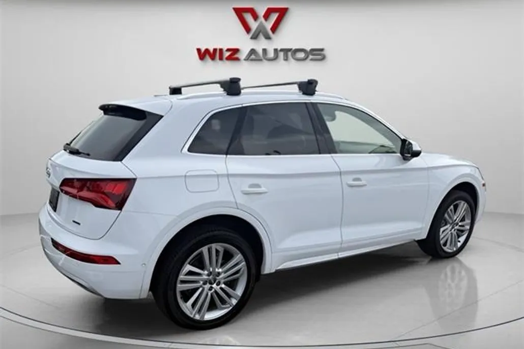 2020 Audi Q5 45 Prestige photo 1