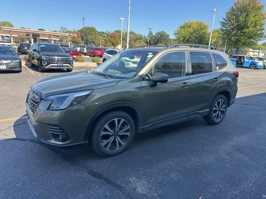 2023 Subaru Forester Limited photo 1