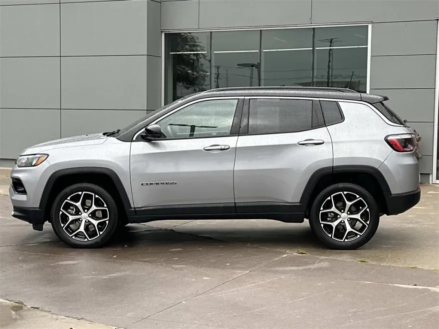 2024 Jeep Compass Limited photo 1
