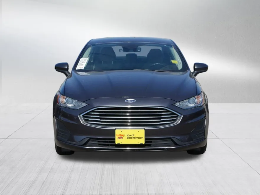 2019 Ford Fusion S photo 1