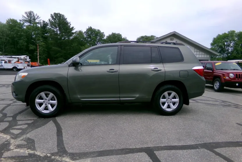 2008 Toyota Highlander Base photo 1