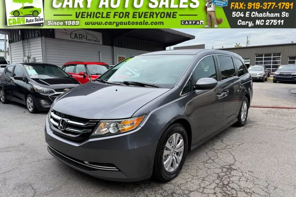 2016 Honda Odyssey SE photo 1