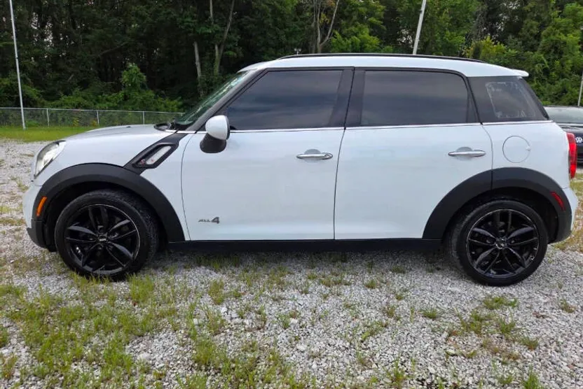 2014 Mini Countryman S ALL4 photo 1
