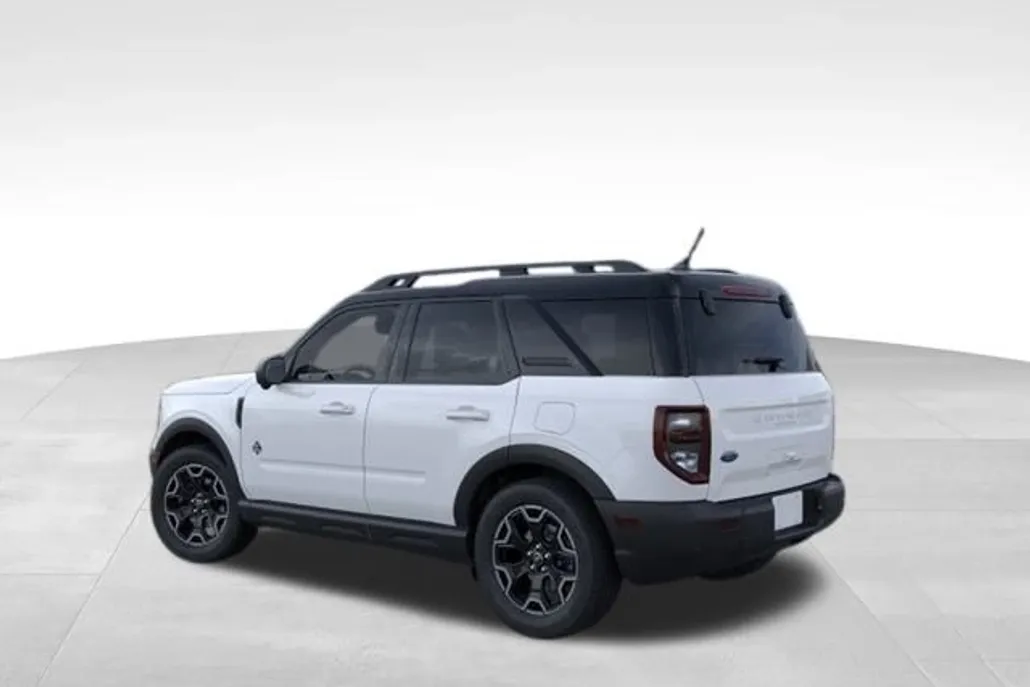 2025 Ford Bronco Sport Outer Banks photo 1