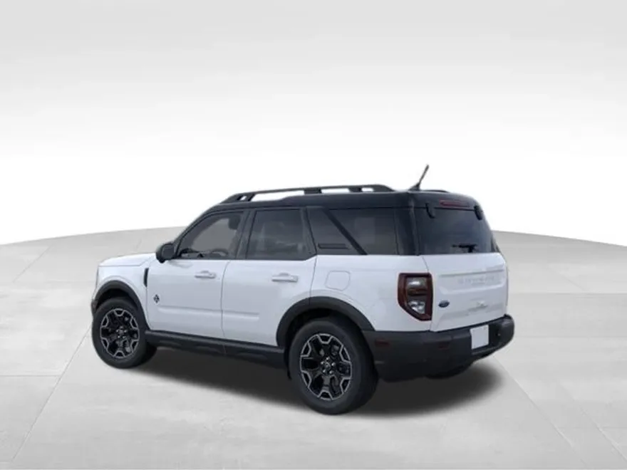 2025 Ford Bronco Sport Outer Banks photo 1