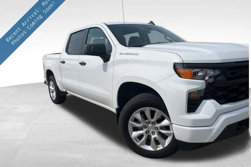 2024 Chevrolet Silverado 1500 Custom photo 1