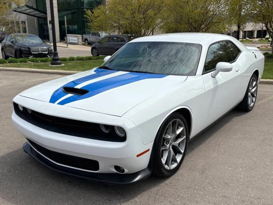 2022 Dodge Challenger GT photo 1