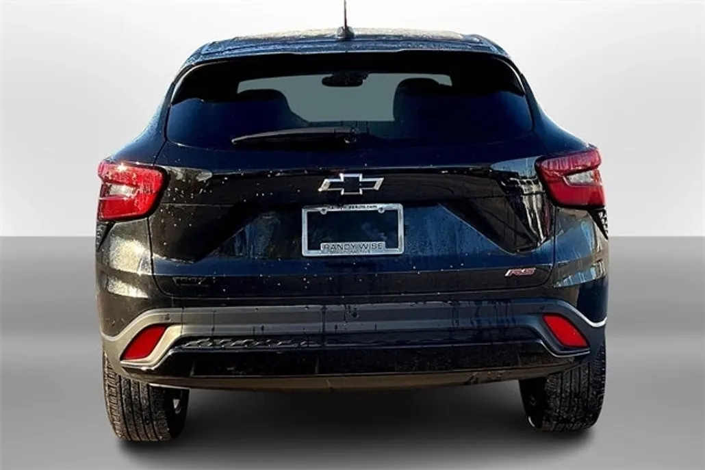 2025 Chevrolet Trax 1 photo 1