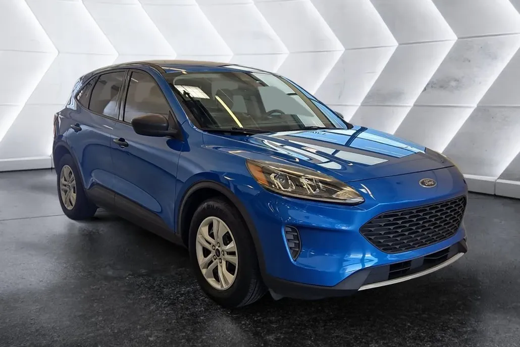 2020 Ford Escape S photo 1
