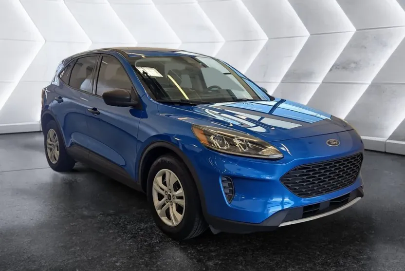 2020 Ford Escape S photo 1