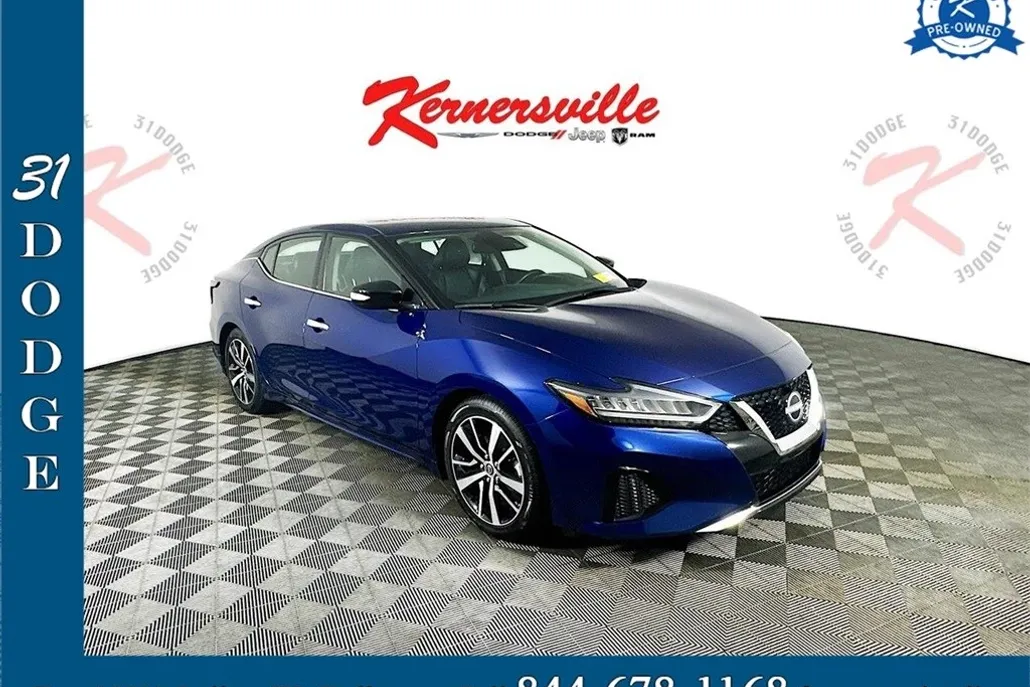 2023 Nissan Maxima SV photo 1