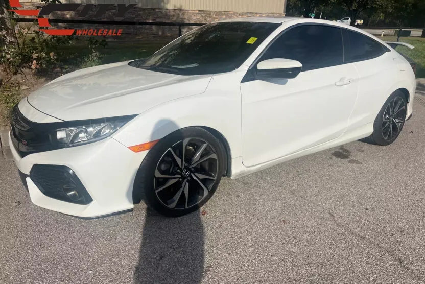 2019 Honda Civic Si photo 1