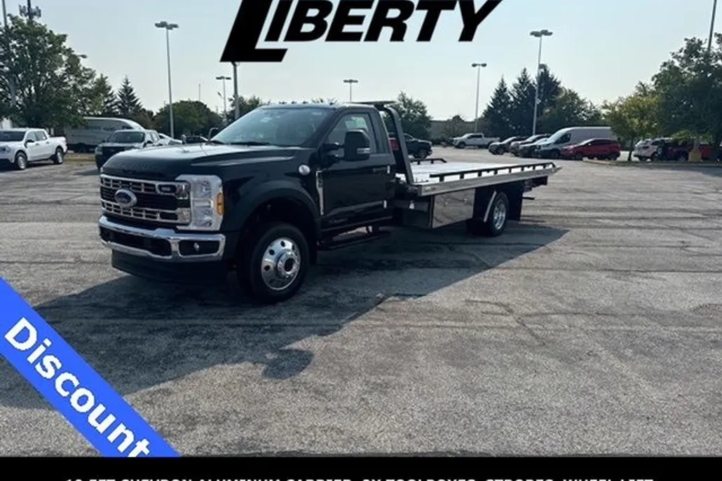 2024 Ford F-550 photo 1