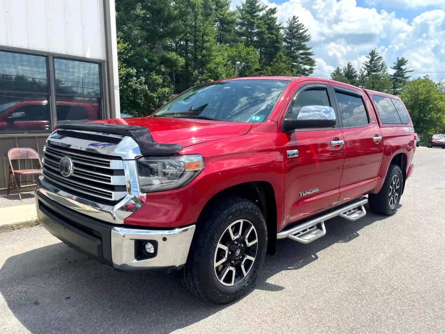 2018 Toyota Tundra SR5 CrewMax photo 1