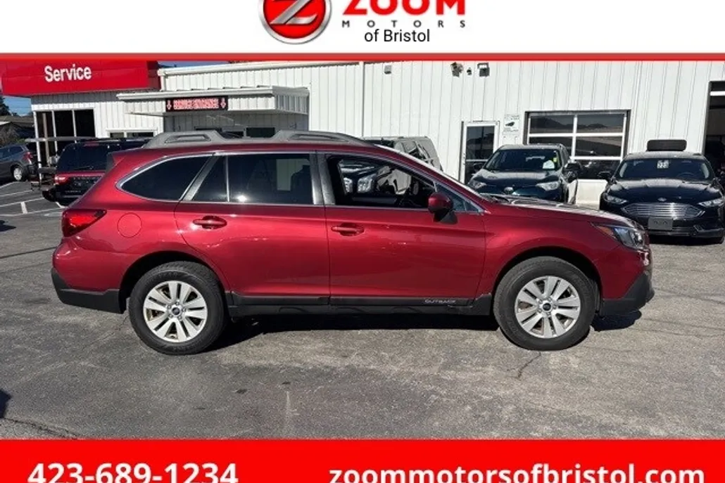 2018 Subaru Outback 2.5i Premium photo 1