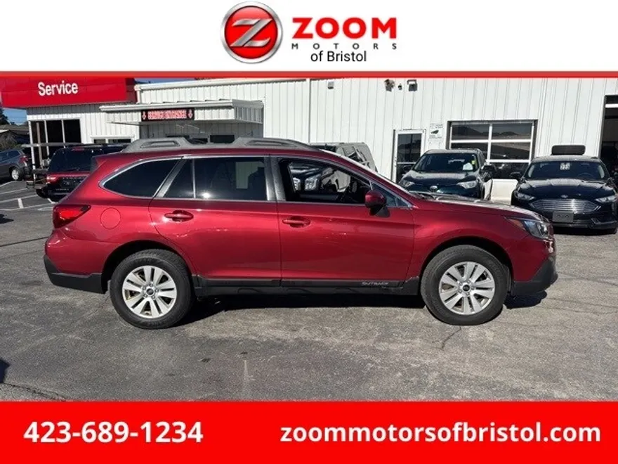 2018 Subaru Outback 2.5i Premium photo 1