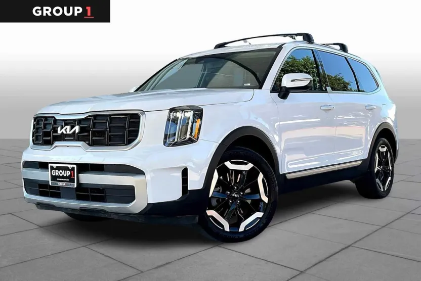 2024 Kia Telluride S photo 1