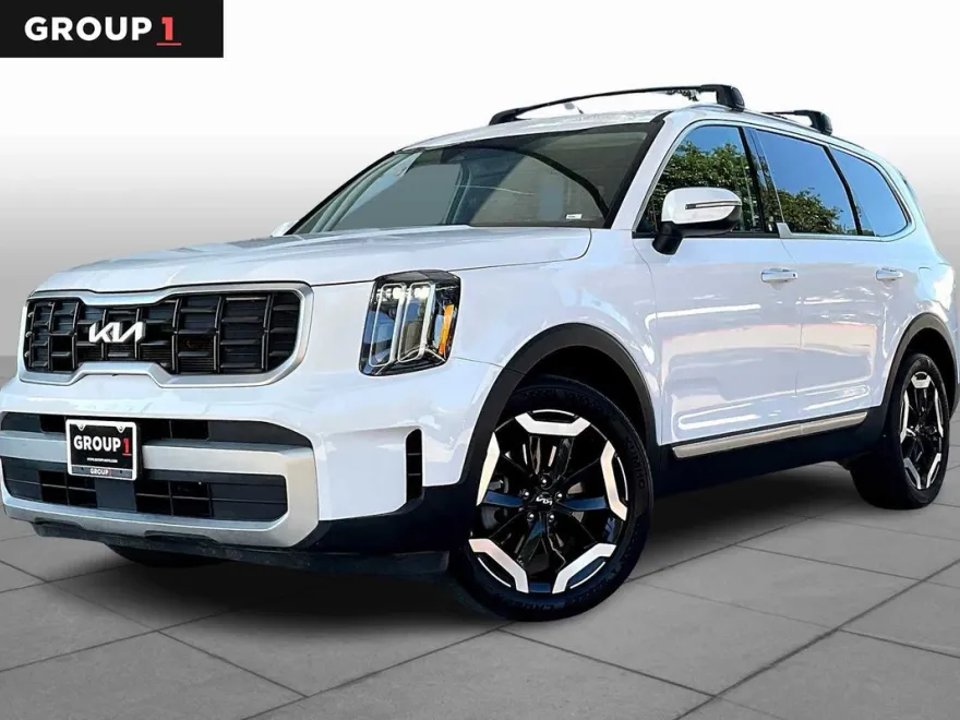 2024 Kia Telluride S photo 1